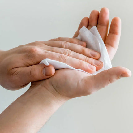 Sterillium 2 in 1 Wipes | 15 Desinfektionstücher - Inkontinenz-markt.de